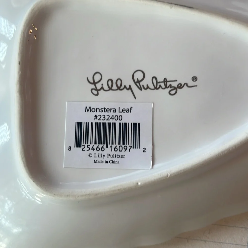 Lilly Pulitzer Leaf Trinket Tray in Resort White
